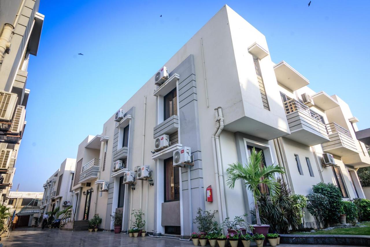 Lokal Rooms X Shahrah-E-Faisal كراتشي المظهر الخارجي الصورة